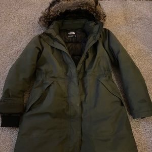 Women’s Northface down filled winter jacket